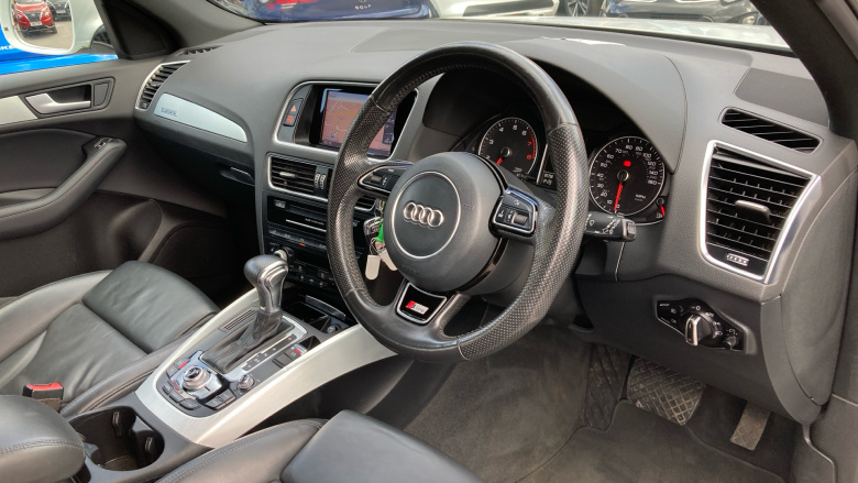 Audi Q5 2.0T FSI Quattro S Line 5dr Tip Auto Petrol Estate